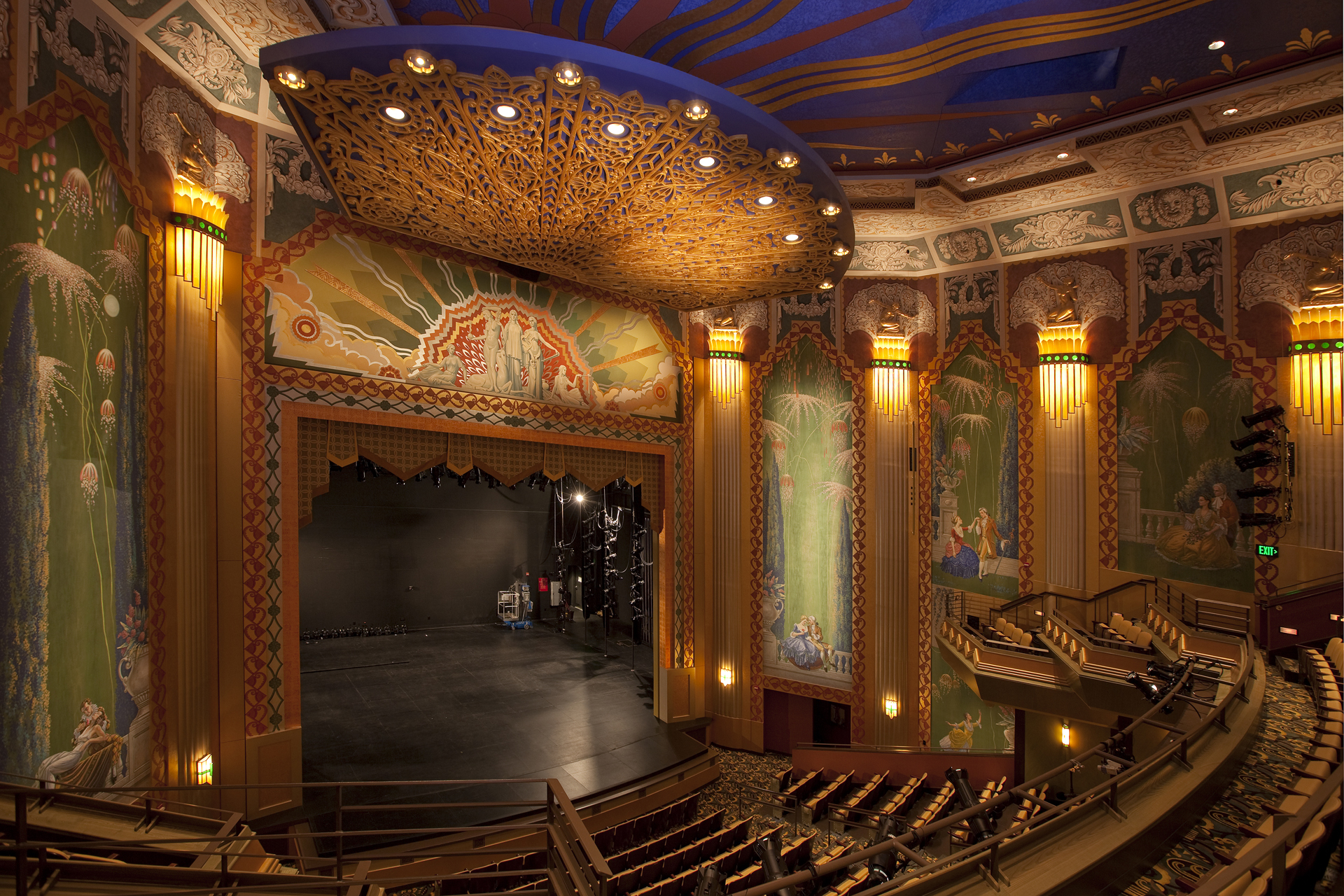 Emerson College – The Paramount Center